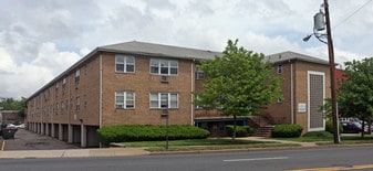 Lehigh Court in Hackensack, NJ - Building Photo
