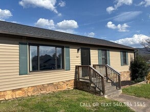 3615 Ellen Dr in Salem, VA - Building Photo - Building Photo