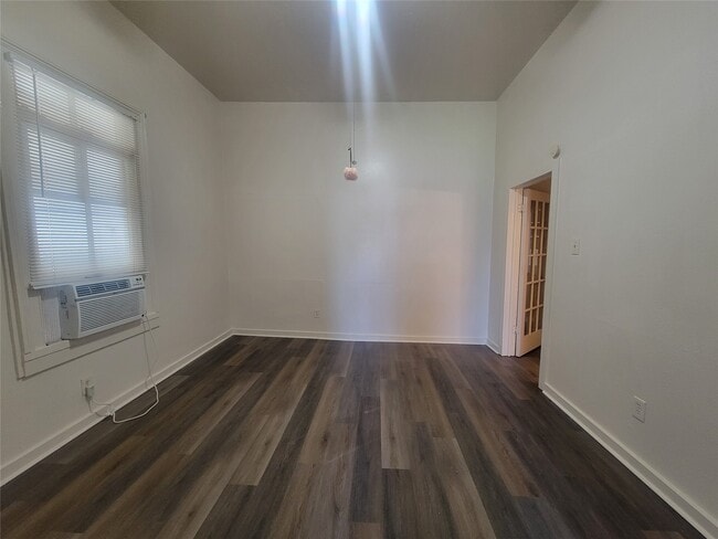 property at 1910 Ave N Ursuline St