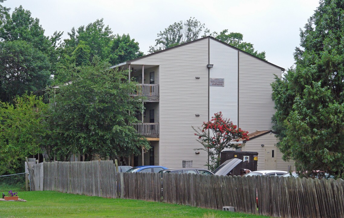 Woodland Height Apartments in Hampton, VA - Foto de edificio