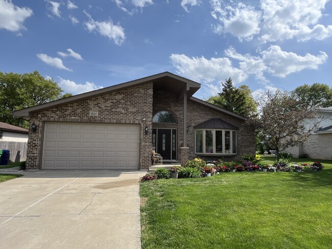12415 W Martingale Ln