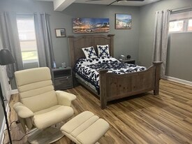 8400 Gwilada Dr in Cincinnati, OH - Building Photo