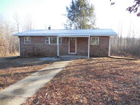 5015 Crumptown Rd in Farmville, VA - Building Photo