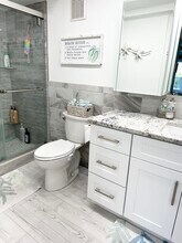 10215 Regal Dr, Unit #8 in Largo, FL - Building Photo - Building Photo
