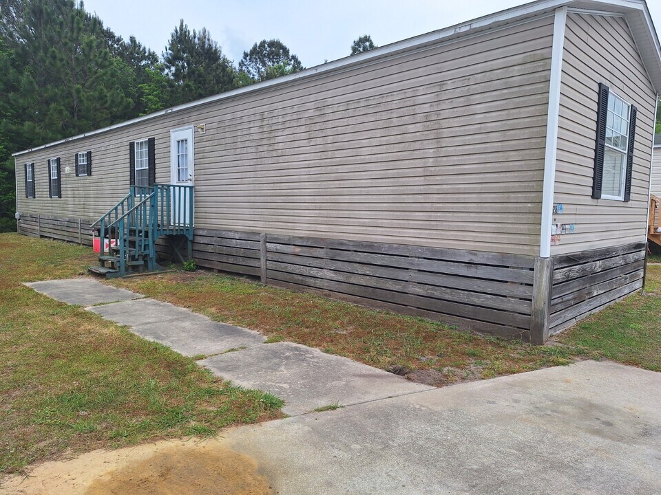 1134 Kelly Dr in Hinesville, GA - Building Photo