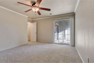 2400 Eilers Ln-Unit -1804 in Lodi, CA - Building Photo - Building Photo