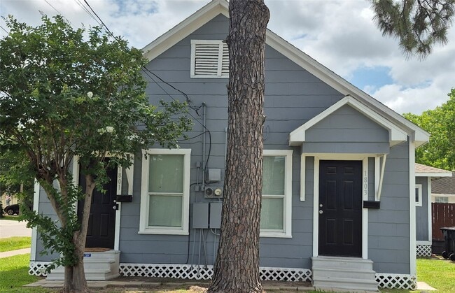 property at 1801 Roosevelt St