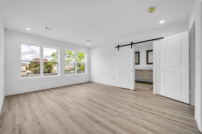 15000 S Richmond Ave