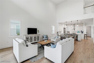 115 Cambria Ln in Naples, FL - Building Photo - Building Photo