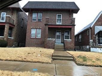 6035 N Pointe Blvd, Unit 2nd floor in St. Louis, MO - Building Photo