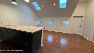 225 Allen St in Hudson, NY - Building Photo - Building Photo