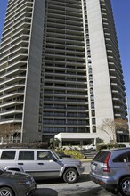 Park Place on Peachtree in Atlanta, GA - Building Photo - Building Photo