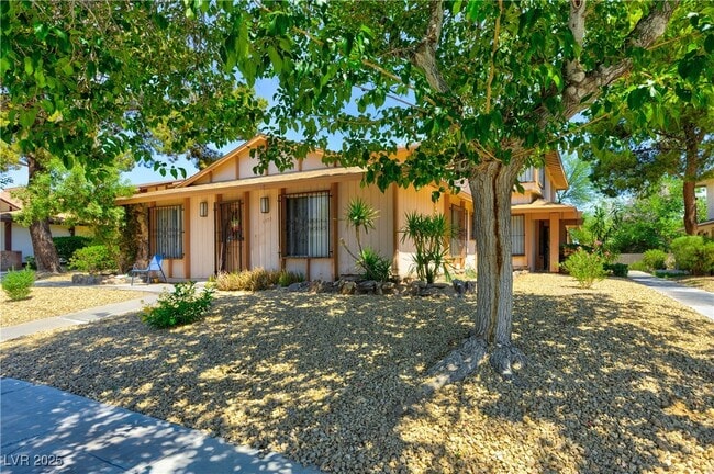 property at 1372 Lorilyn Ave