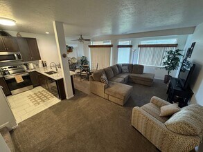 2050 S 1400 E in Saint George, UT - Foto de edificio - Building Photo