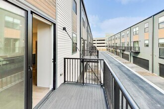 5424 Old Orchard Rd in Skokie, IL - Building Photo - Building Photo