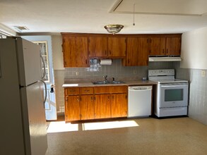 41 Purchase St-Unit -2nd flr left in Milford, MA - Building Photo - Building Photo