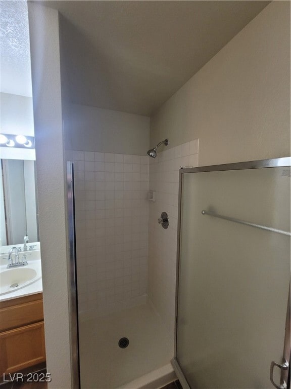 2200 Highpointe Dr in Laughlin, NV - Foto de edificio - Building Photo