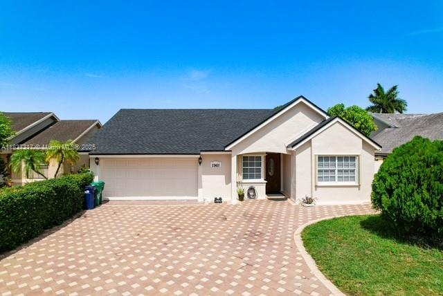 13411 SW 116th Pl in Miami, FL - Building Photo