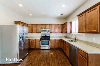 2439 White Alder Dr NE in Buford, GA - Foto de edificio - Building Photo