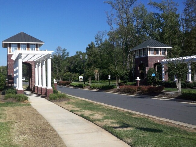 9020 Ladys Secret Dr in Indian Trail, NC - Foto de edificio - Building Photo