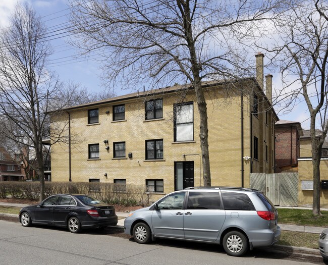 199-201 High Park Ave in Toronto, ON - Building Photo - Building Photo