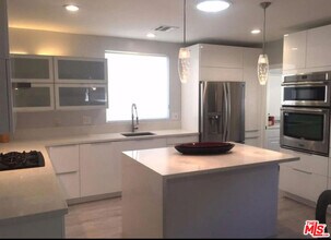 4922 Genevieve Ave in Los Angeles, CA - Building Photo - Building Photo