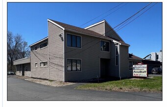 1692 Central Ave, Unit 103 in Albany, NY - Foto de edificio - Building Photo