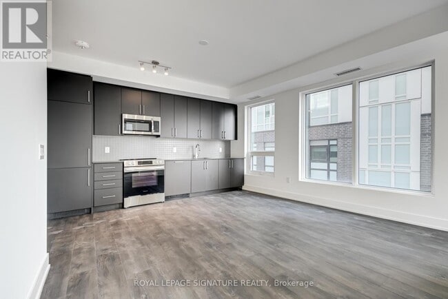 property at 2450-2450 Old Bronte Rd