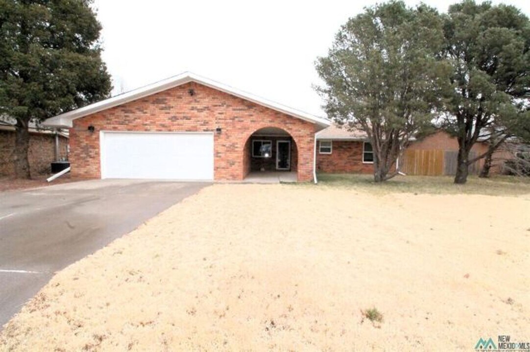1321 Concord Rd in Clovis, NM - Building Photo