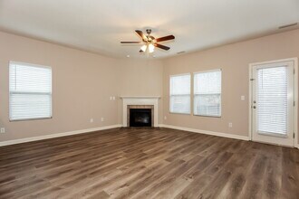 4316 Houldsworth Dr in Charlotte, NC - Building Photo - Building Photo