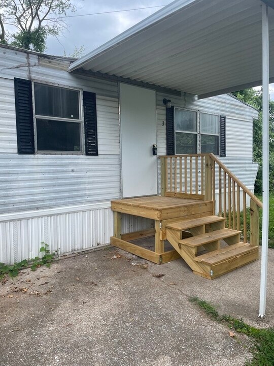 615 S 2nd St in Belleville, IL - Building Photo