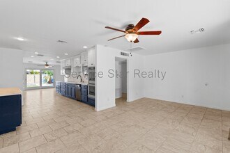 8610 E Oak St in Scottsdale, AZ - Building Photo - Building Photo