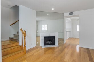 8624 De Soto Ave in Los Angeles, CA - Building Photo - Building Photo