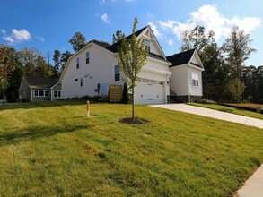 16001 Maclear Dr in Midlothian, VA - Building Photo - Building Photo