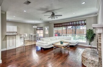 5421 N Briar Ridge Cir in McKinney, TX - Building Photo - Building Photo