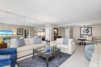 4005 Gulf Shore Blvd N in Naples, FL - Building Photo - Building Photo