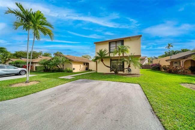 9068 SW 129th Ln in Miami, FL - Building Photo - Building Photo