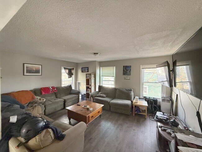 5 Sorrento St in Boston, MA - Building Photo - Building Photo