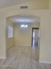 2108 E Rosemonte Dr in Phoenix, AZ - Foto de edificio - Building Photo