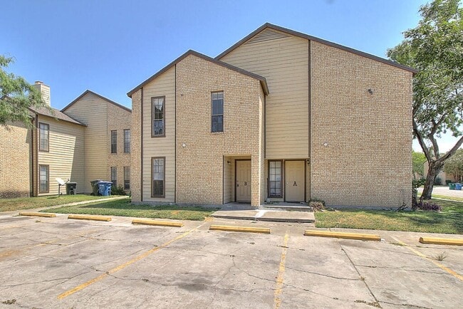 2314 Capitan Dr