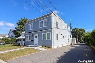156 Jefferson Ave, Unit 3 in Roslyn Heights, NY - Building Photo - Building Photo