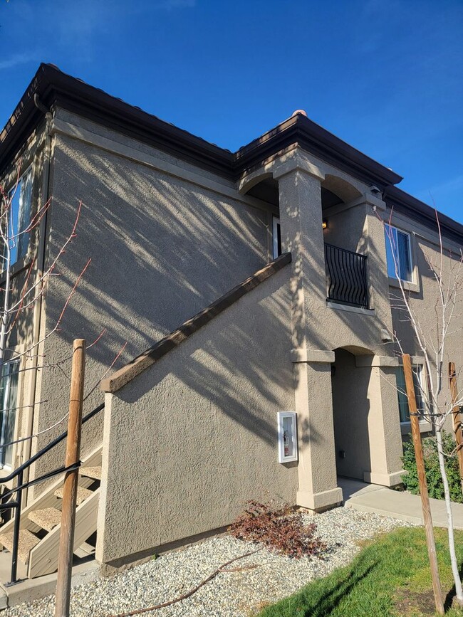 4200 E Commerce Way in Sacramento, CA - Building Photo - Building Photo