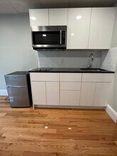 304 Newbury St, Unit 304-2 in Boston, MA - Building Photo - Building Photo