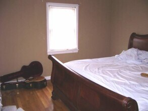 28 Wolfle St in Glen Cove, NY - Building Photo - Building Photo