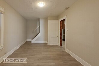 1826 Greenwood Ave in Louisville, KY - Foto de edificio - Building Photo