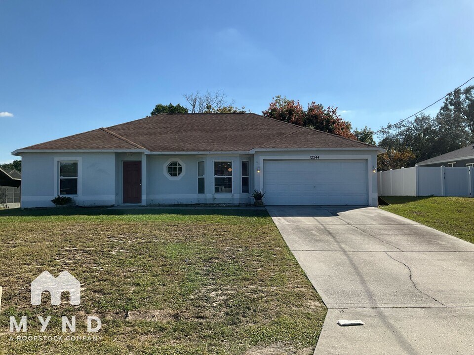 12244 Pine Bluff St in Spring Hill, FL - Building Photo