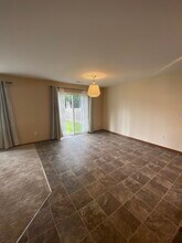 12205 SE 262nd Ct in Kent, WA - Building Photo - Building Photo