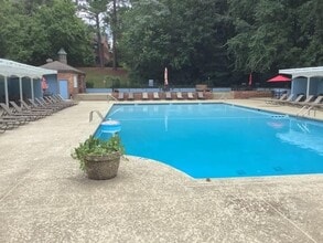 3101 Colonial Way in Chamblee, GA - Foto de edificio - Building Photo