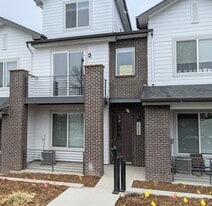 14925 E Belleview Dr in Aurora, CO - Building Photo