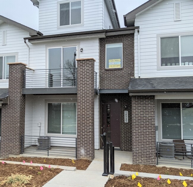 14925 E Belleview Dr